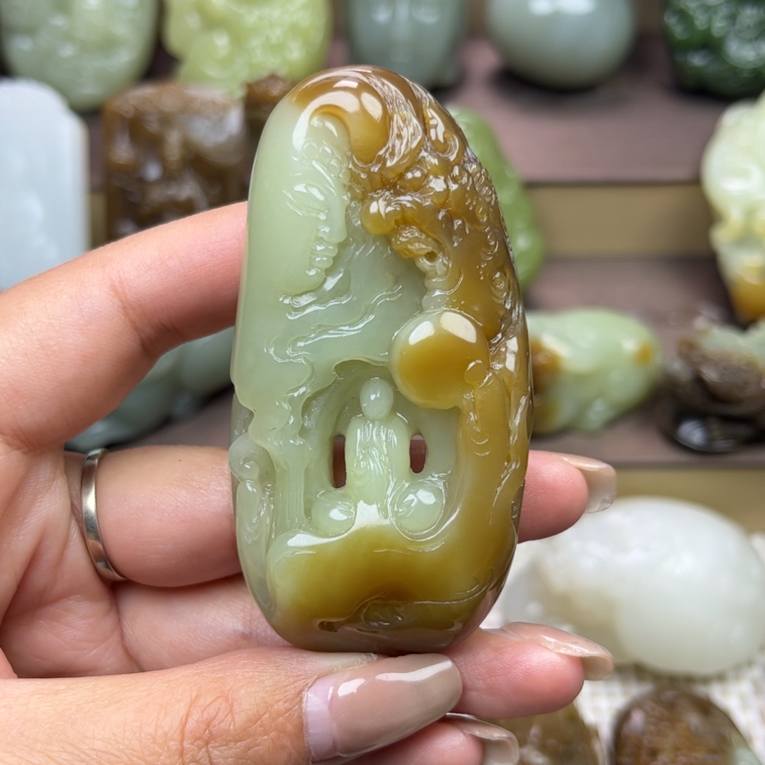 学****和田玉未镶嵌把件