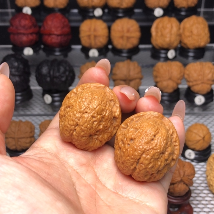 橄榄核吊坠12呱呱来财