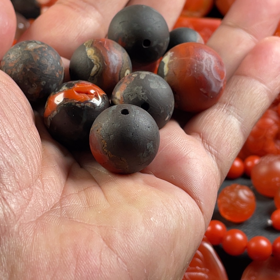 宁***悟南红玛瑙未镶嵌保山天然原矿杨柳散珠8颗