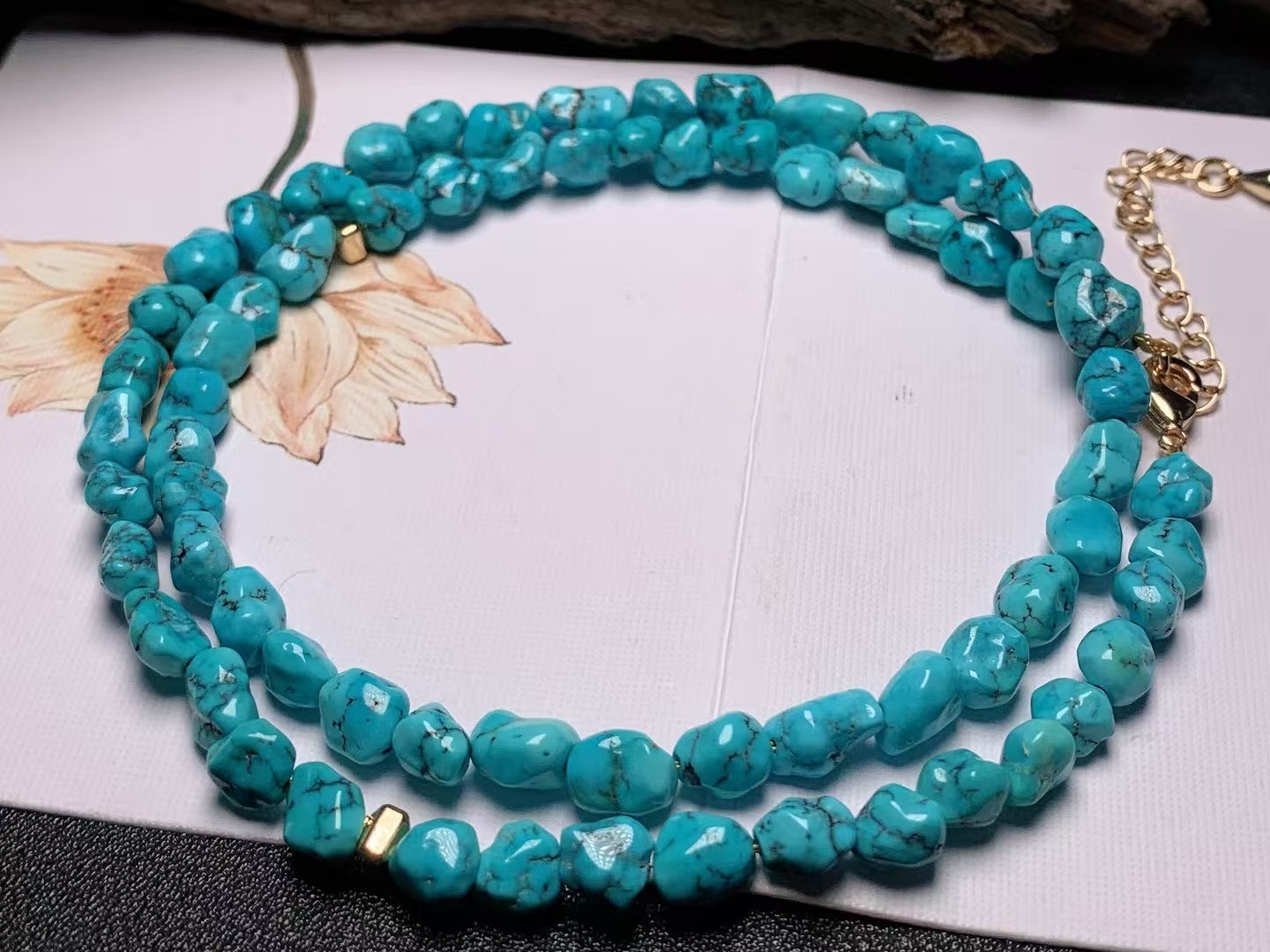 原矿高瓷蓝绿松石随形锁骨链，瓷度好，料质润，直径5.5-6.5mm