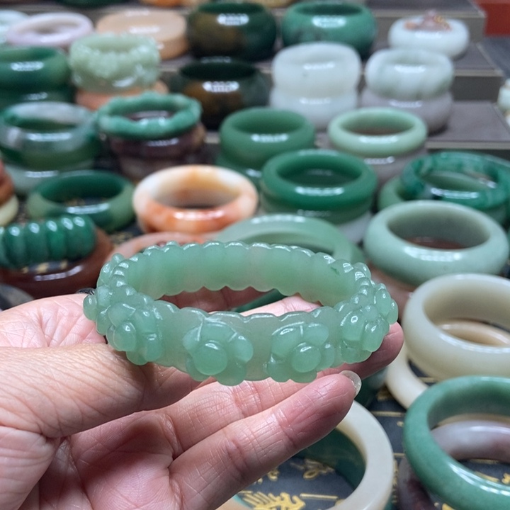 石英质玉手镯未镶嵌劉**姐