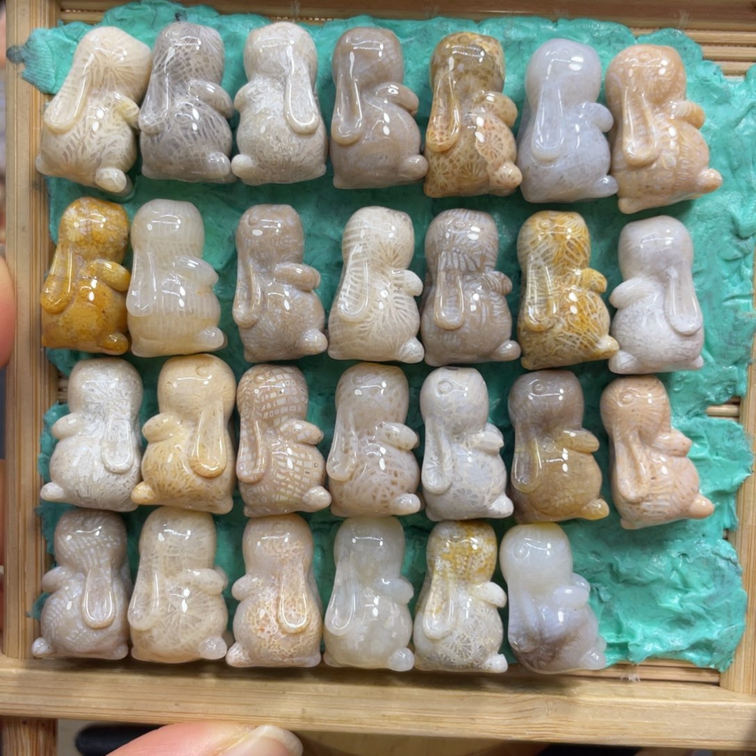 硅化玉未镶嵌颈饰30米1个