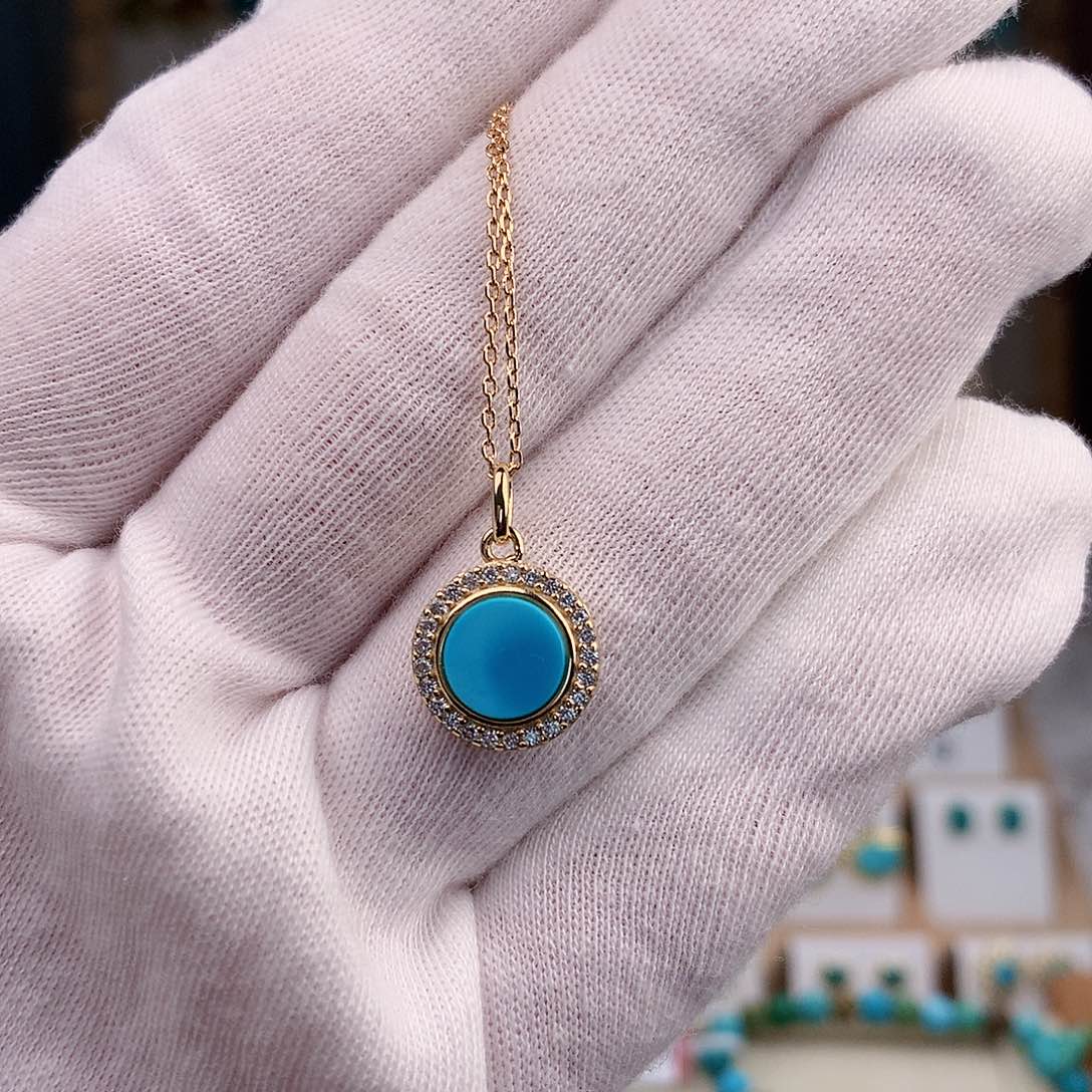 绿松石颈饰未镶嵌