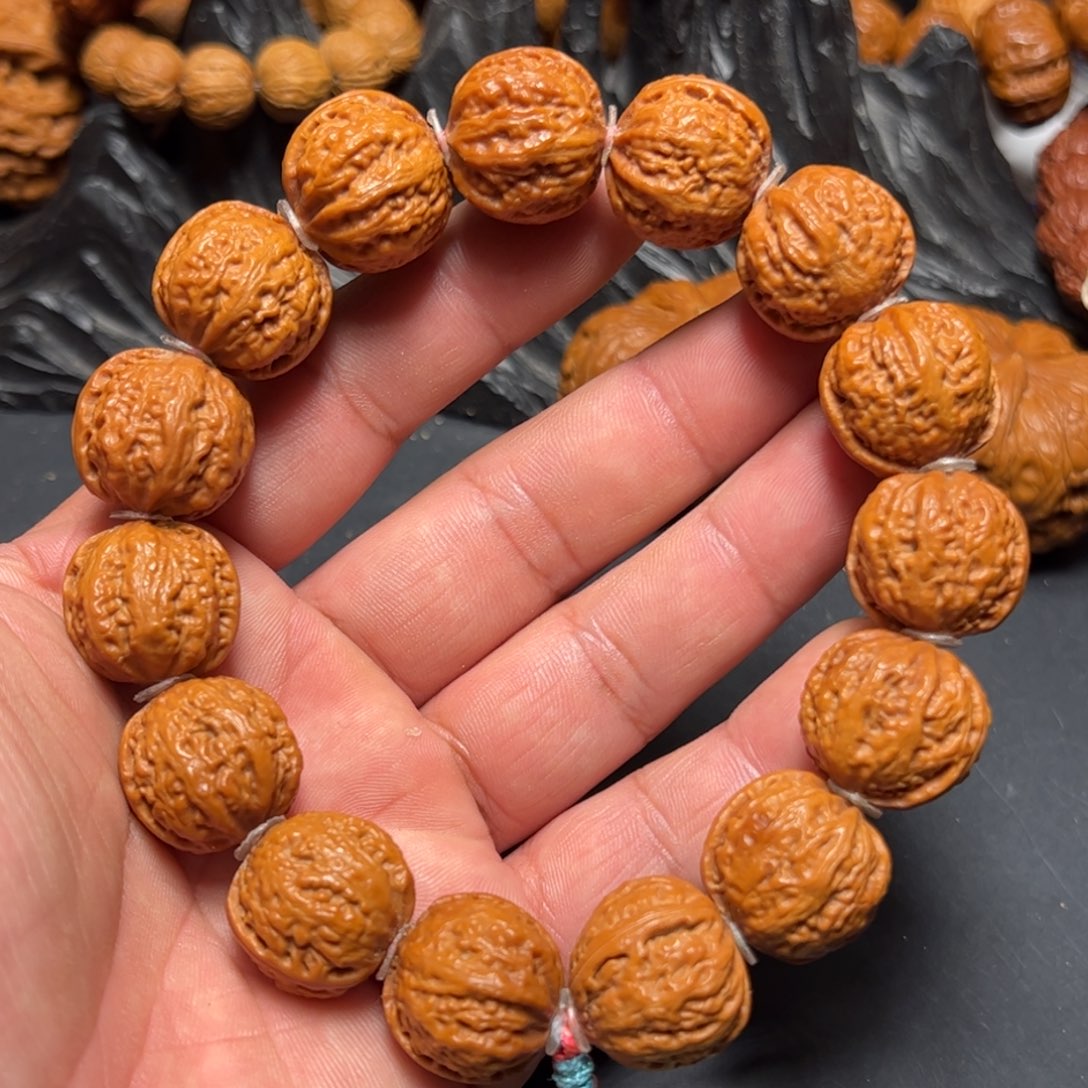 文玩核桃手串尺寸边肚19高17