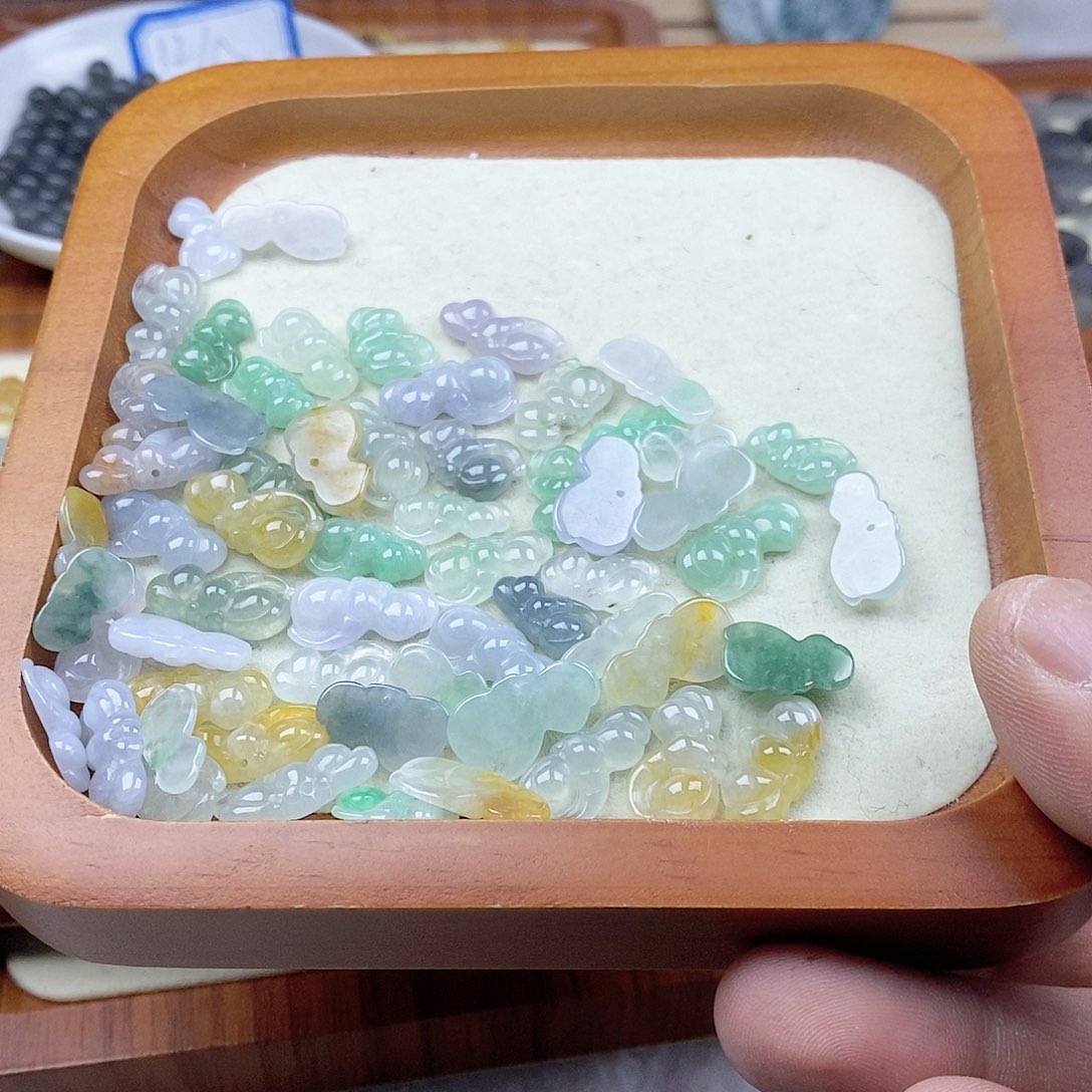 翡翠未镶嵌颈饰蜻蜓任挑