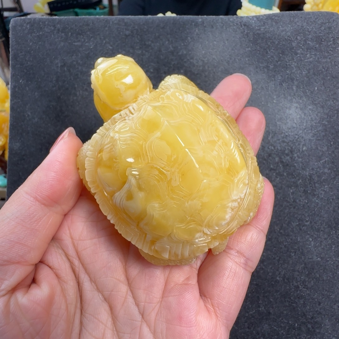 蜜蜡未镶嵌珠宝奇石