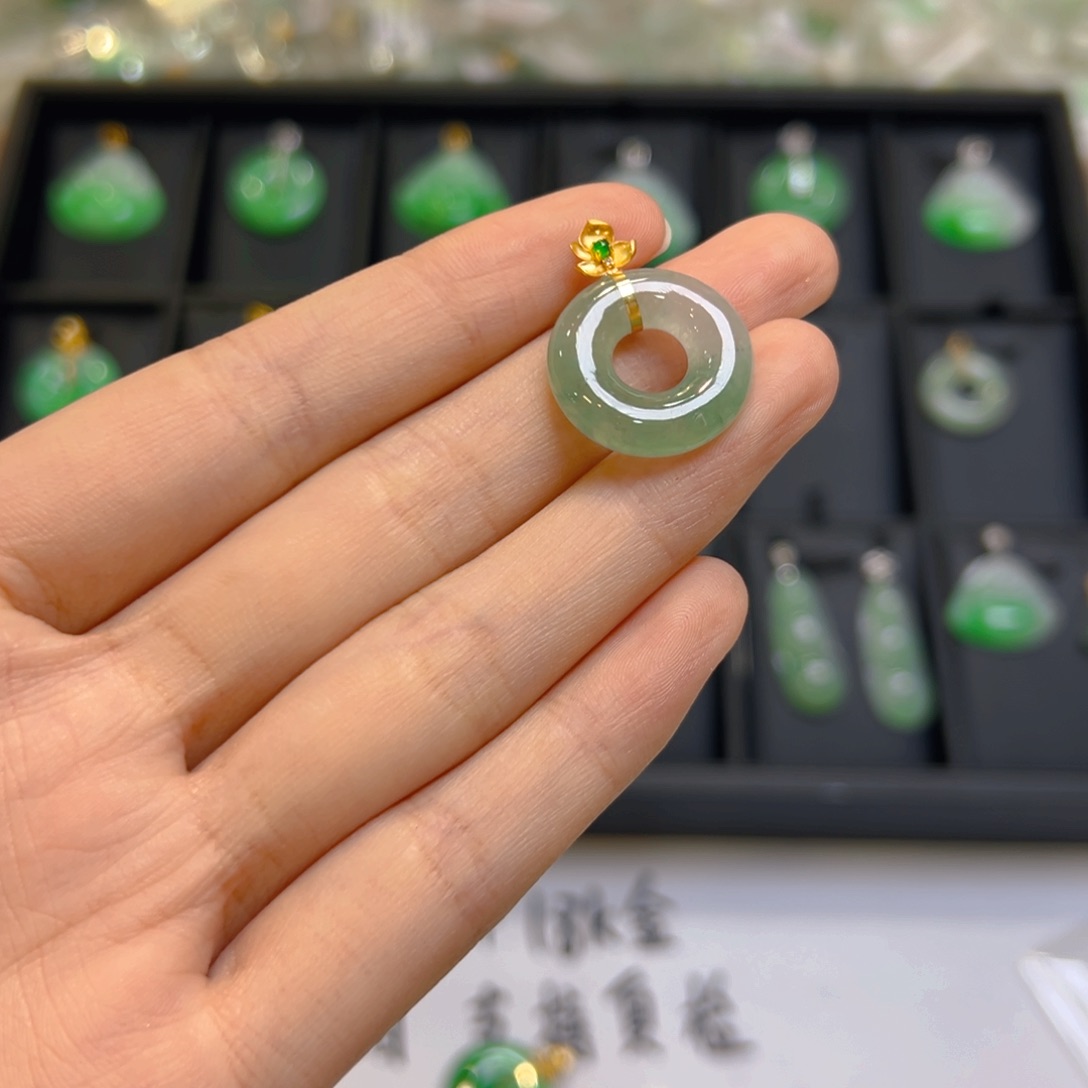 翡翠18K金镶嵌吊坠(不含链)