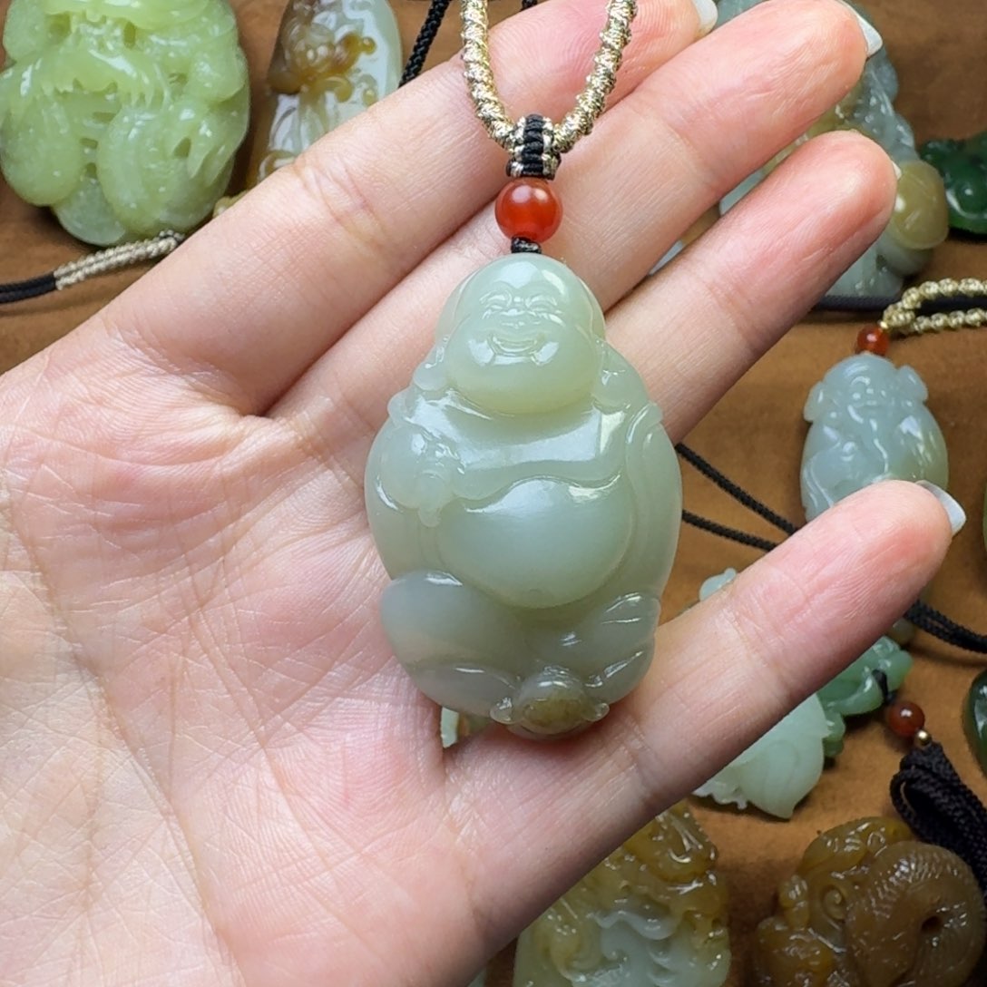 和田玉颈饰未镶嵌