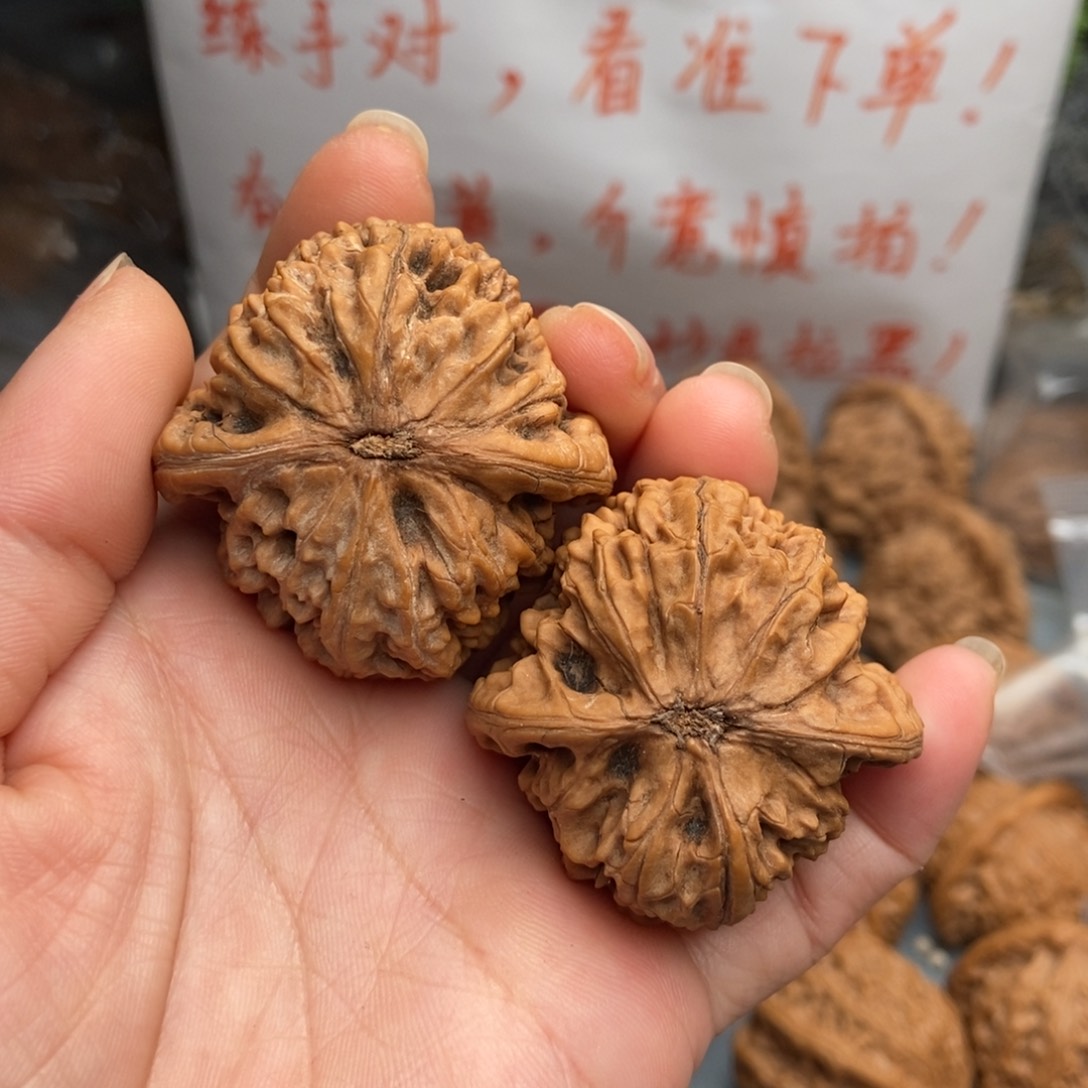 文玩核桃把件鸡心2