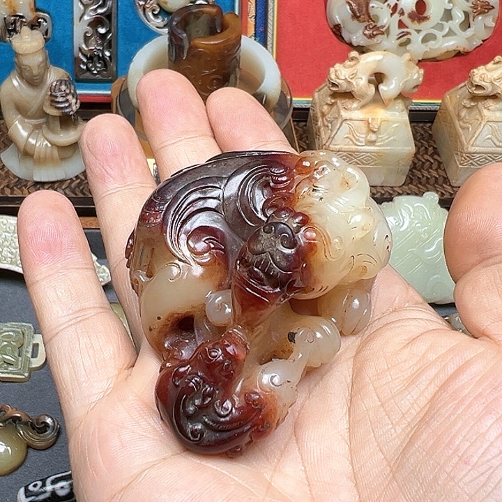 和田玉把件未镶嵌酒*柜