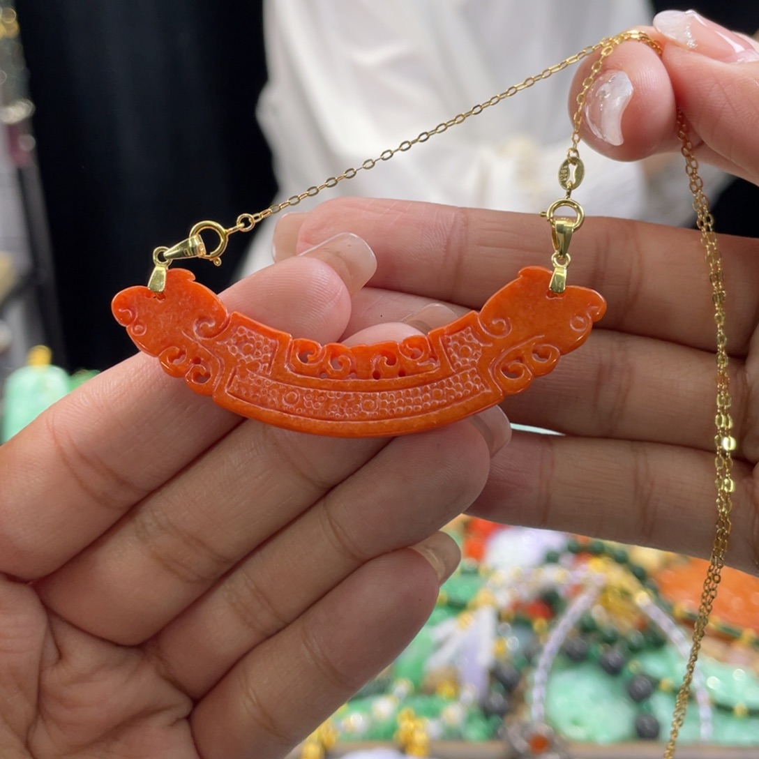 翡翠颈饰未镶嵌元****女代编织