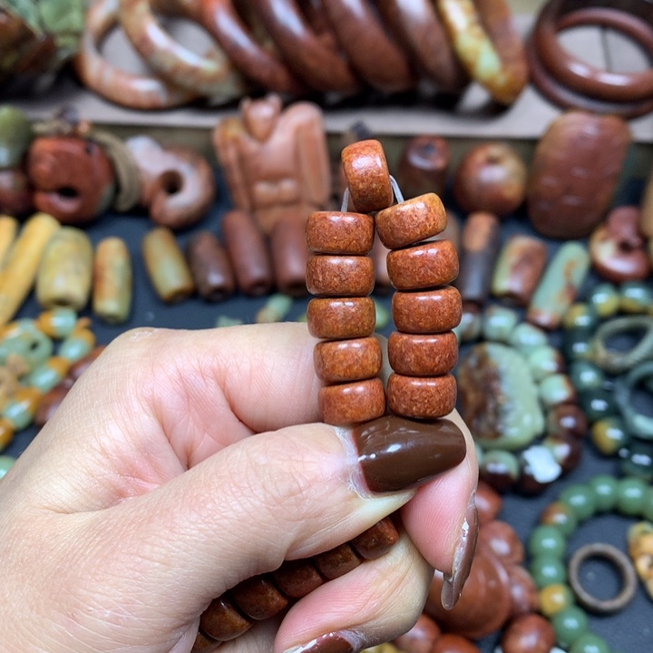 小***杨岫岩老玉（透闪石质玉）未镶嵌戒指