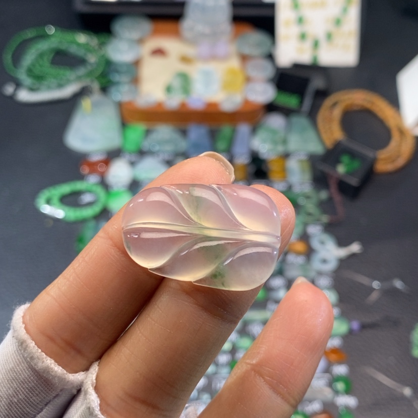 【闪购商品】翡翠挂件未镶嵌叶子