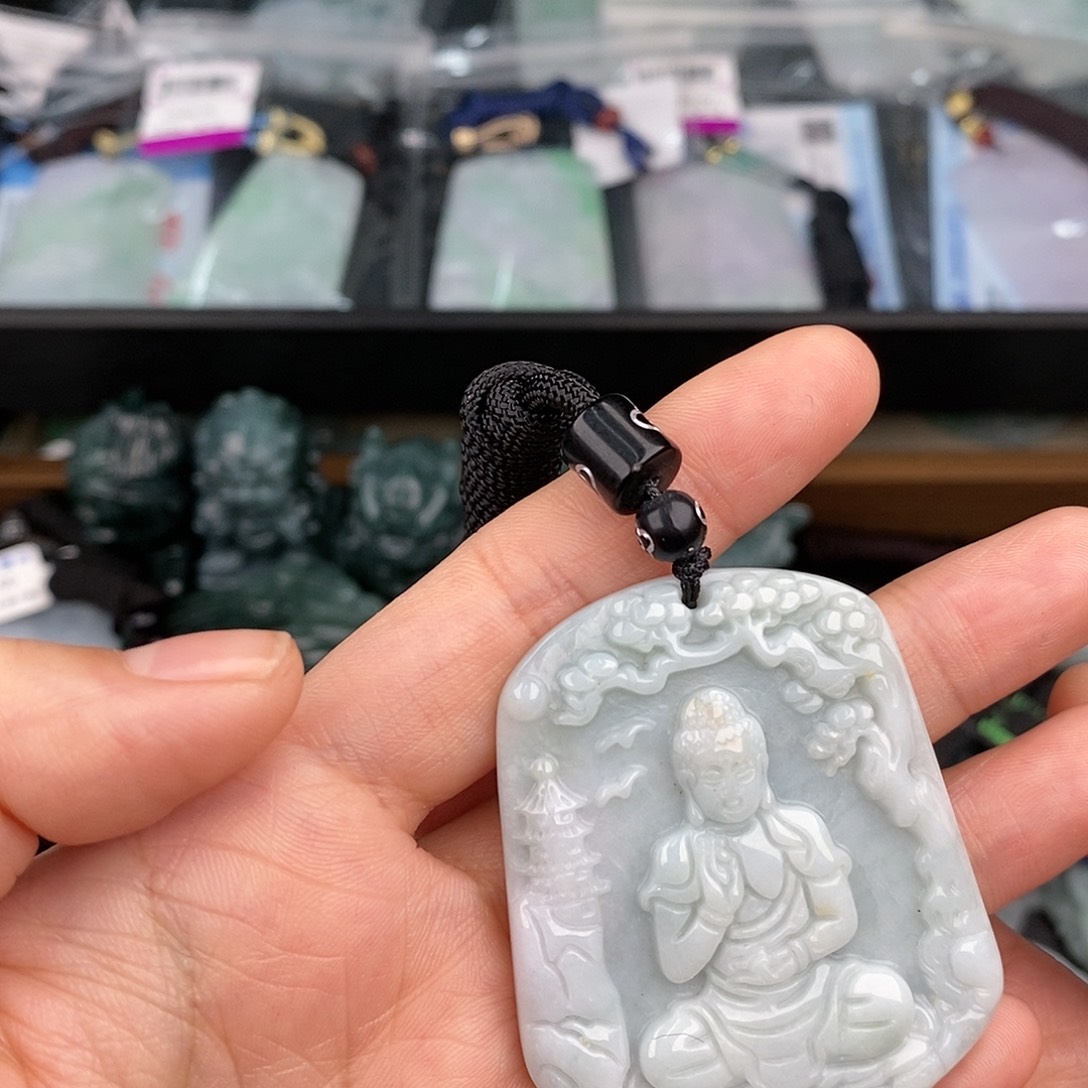 翡翠颈饰未镶嵌一