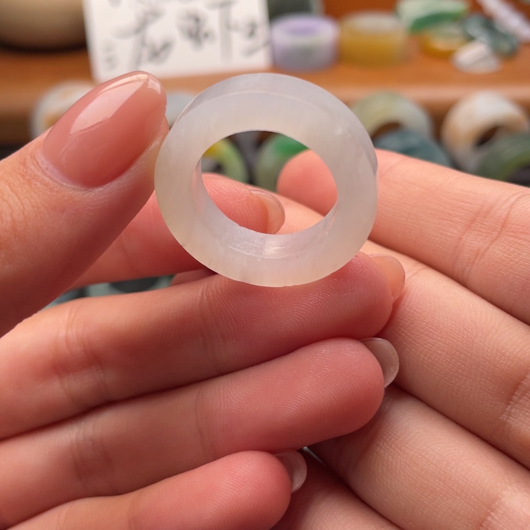 未镶嵌定制翡翠戒指