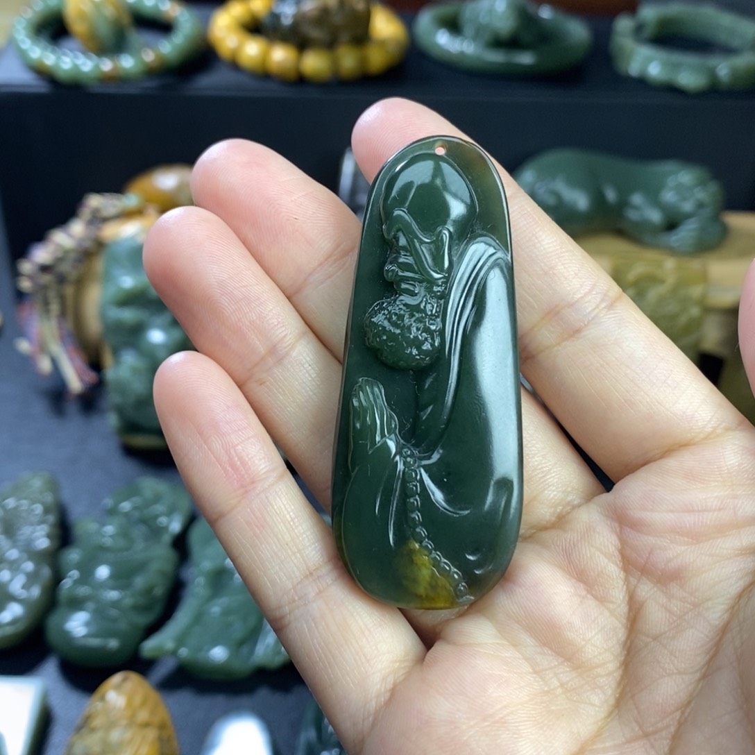 岫岩河磨玉（透闪石质玉）未镶嵌挂件