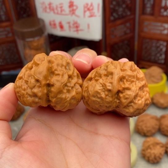 文玩核桃吊坠43蛤蟆头
