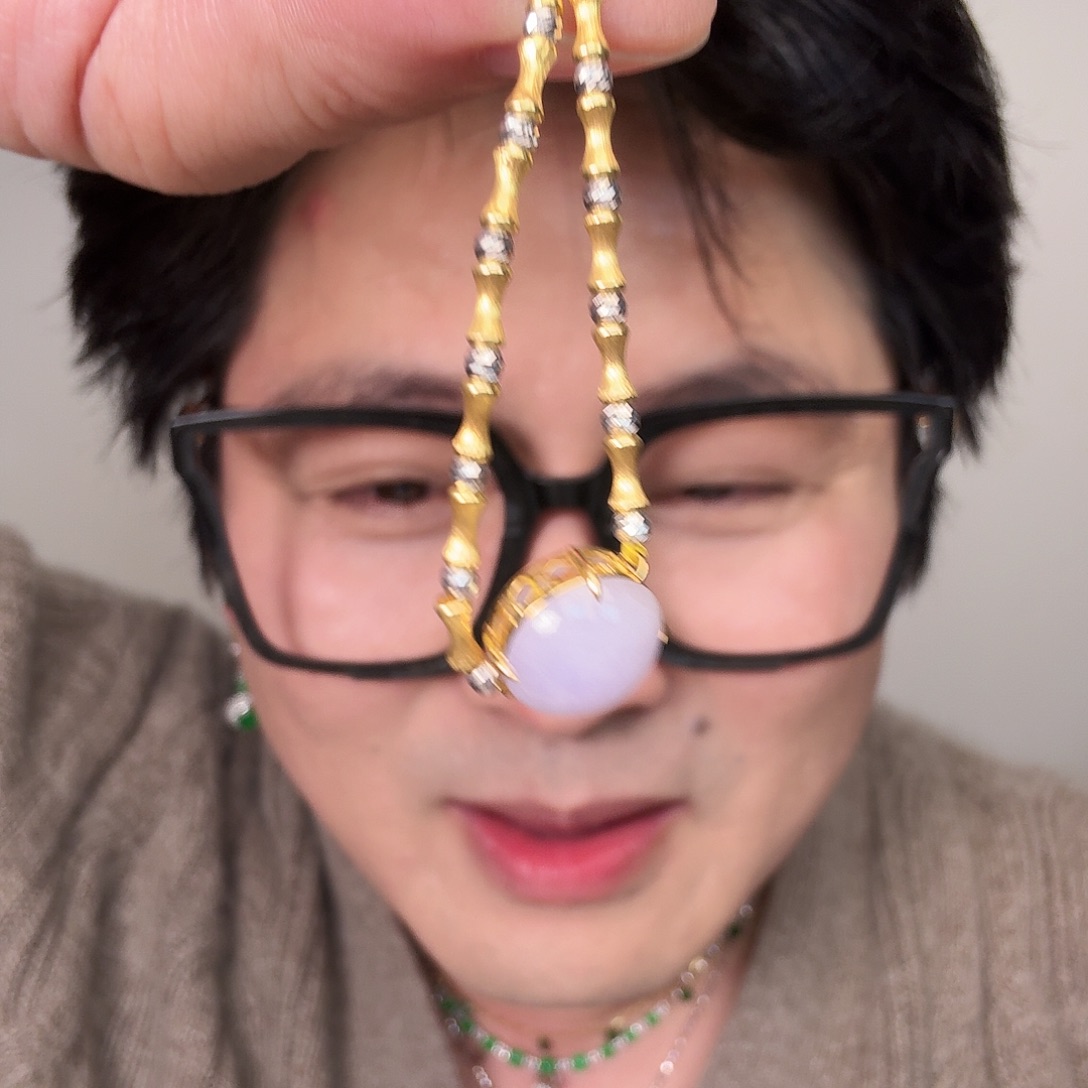 翡翠18K金镶嵌颈饰一件