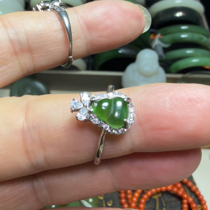 翡翠戒指银S925镶嵌戒指