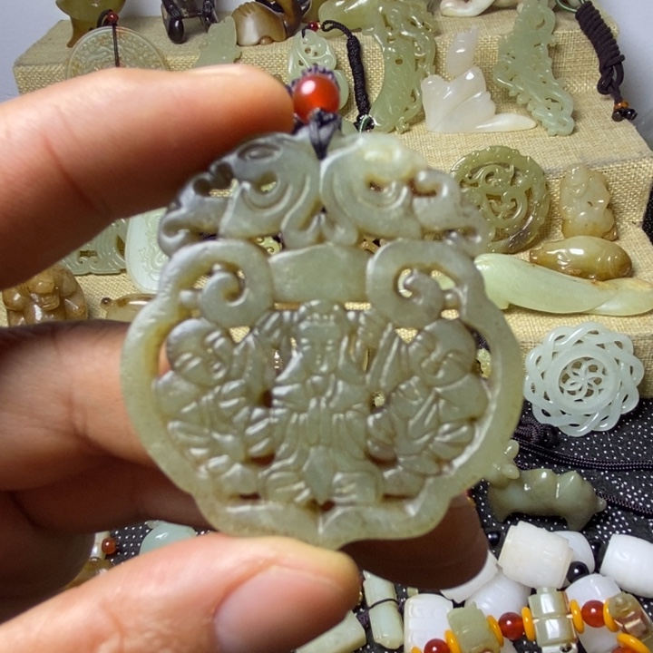 和田玉挂件未镶嵌