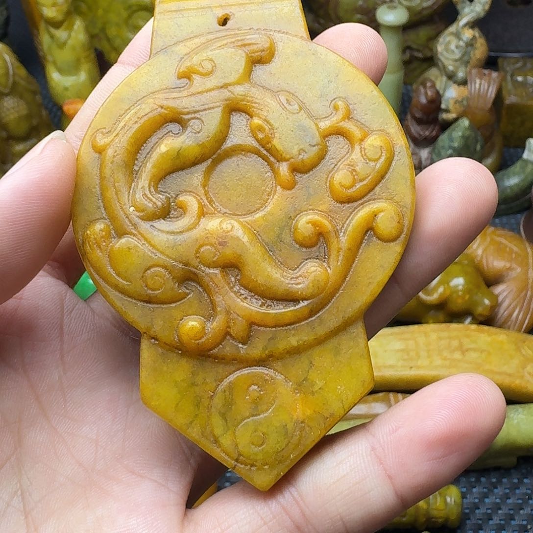 白玉菩提吊坠。。。