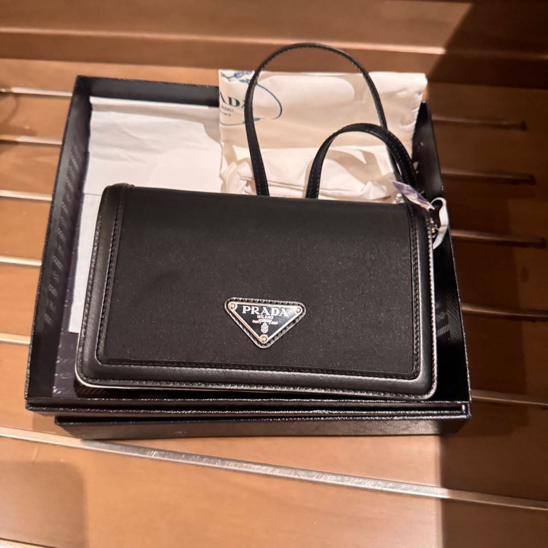 95新 Prada/普拉达 新款翻盖新包全套/9015