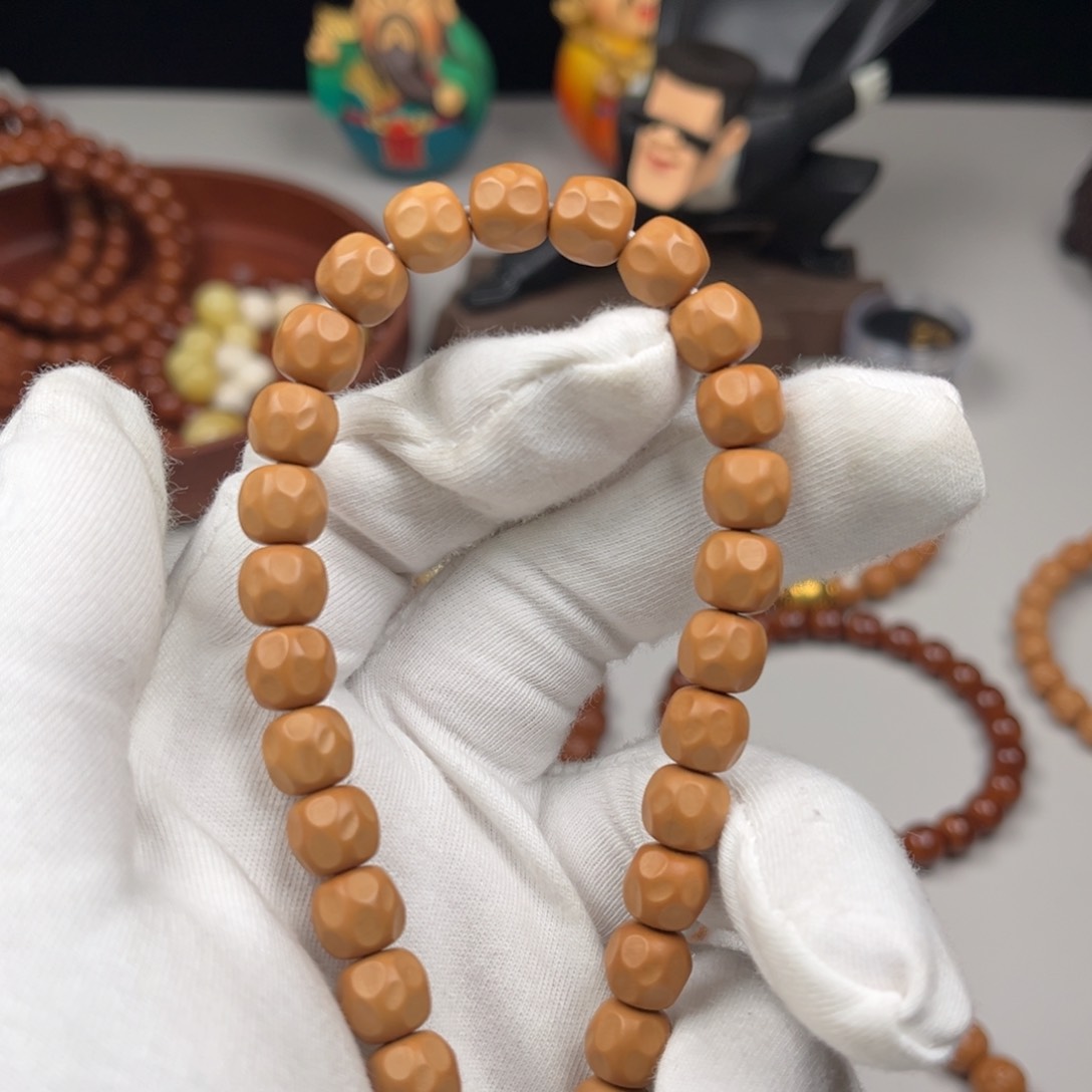 猴头核桃手串鲁*西奶酪