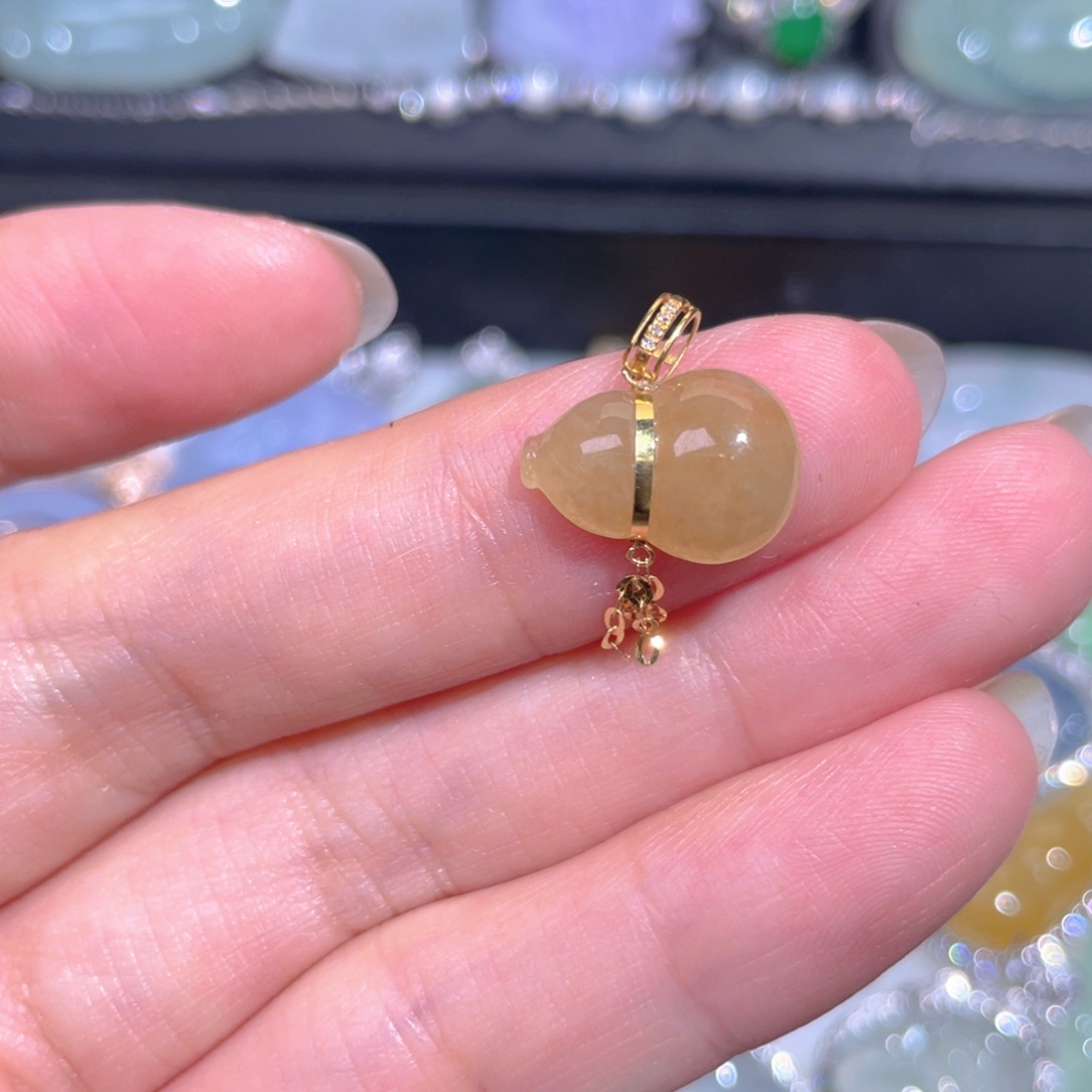 颈饰18K金镶嵌翡翠翡翠