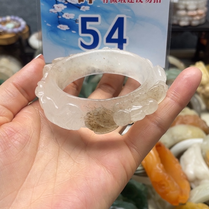 石英岩玉未镶嵌手镯