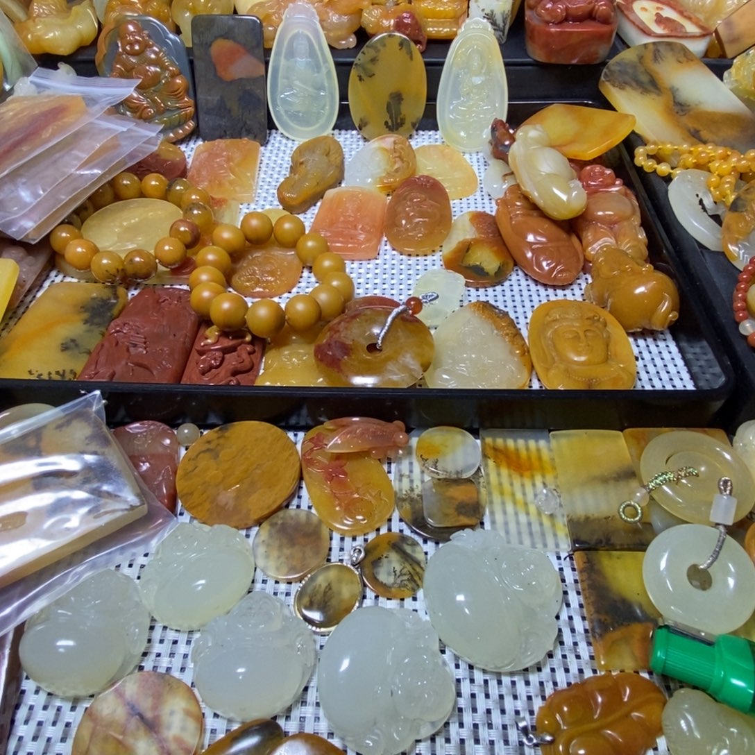 合金石英质玉（黄龙玉）车挂