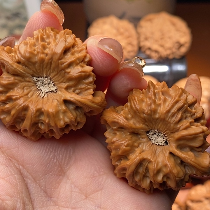 桃***夭文玩核桃吊坠龙门涧42.5