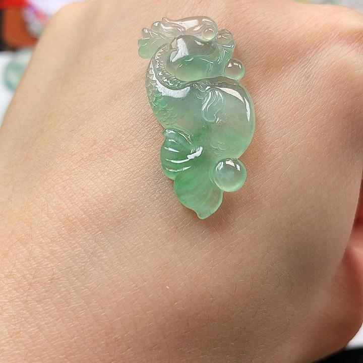 翡翠吊坠(不含链)未镶嵌翡翠