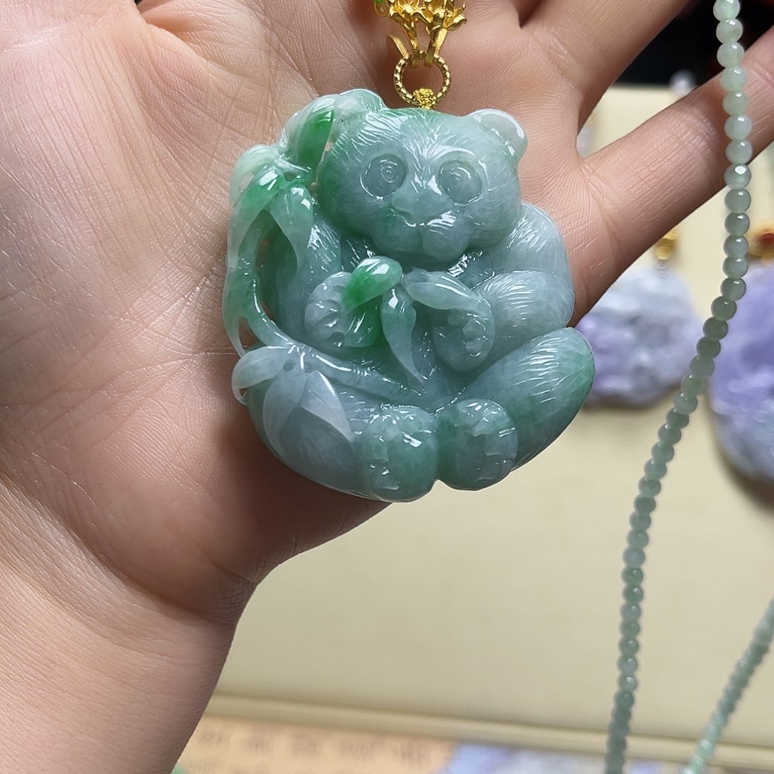 翡翠颈饰未镶嵌海**兔天然翡翠