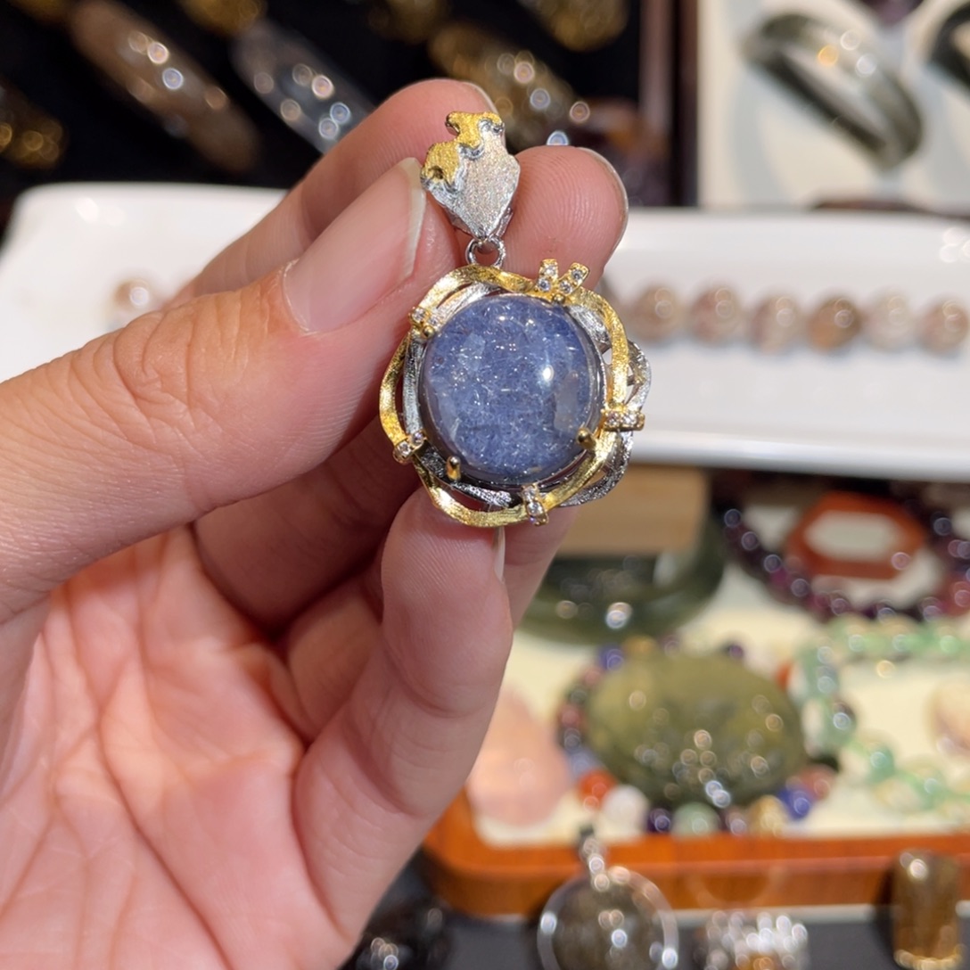 吊坠(不含链)未镶嵌水晶