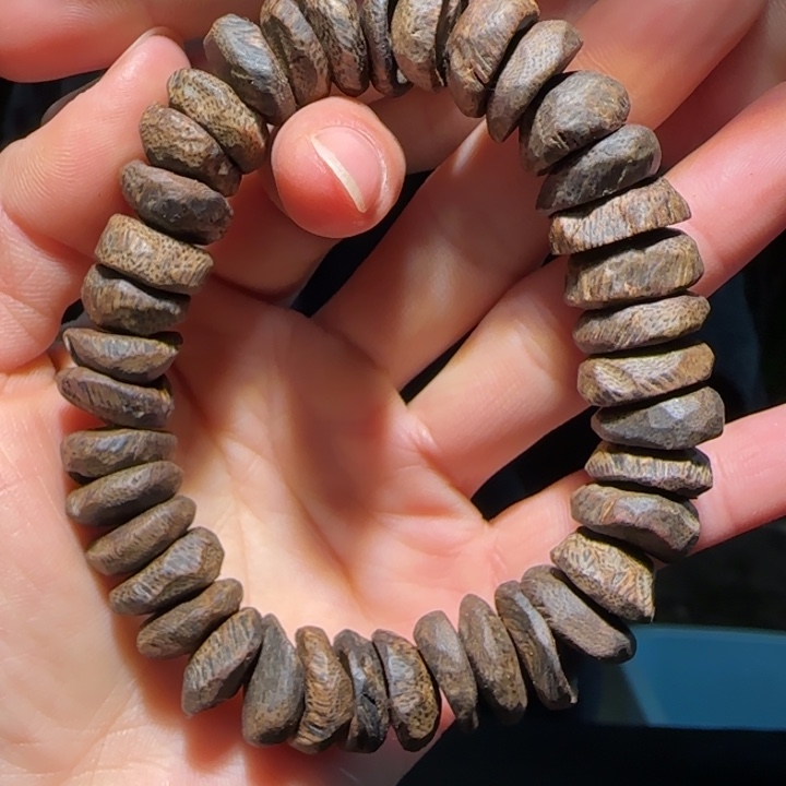 沉香手串原母树沉水树丁手串27.2克