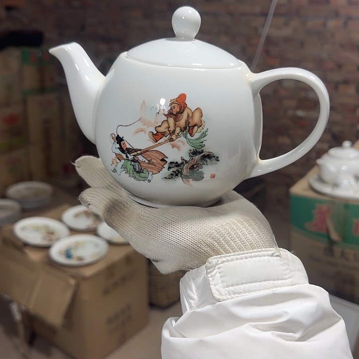 库存微瑕单孔水壶口失圆