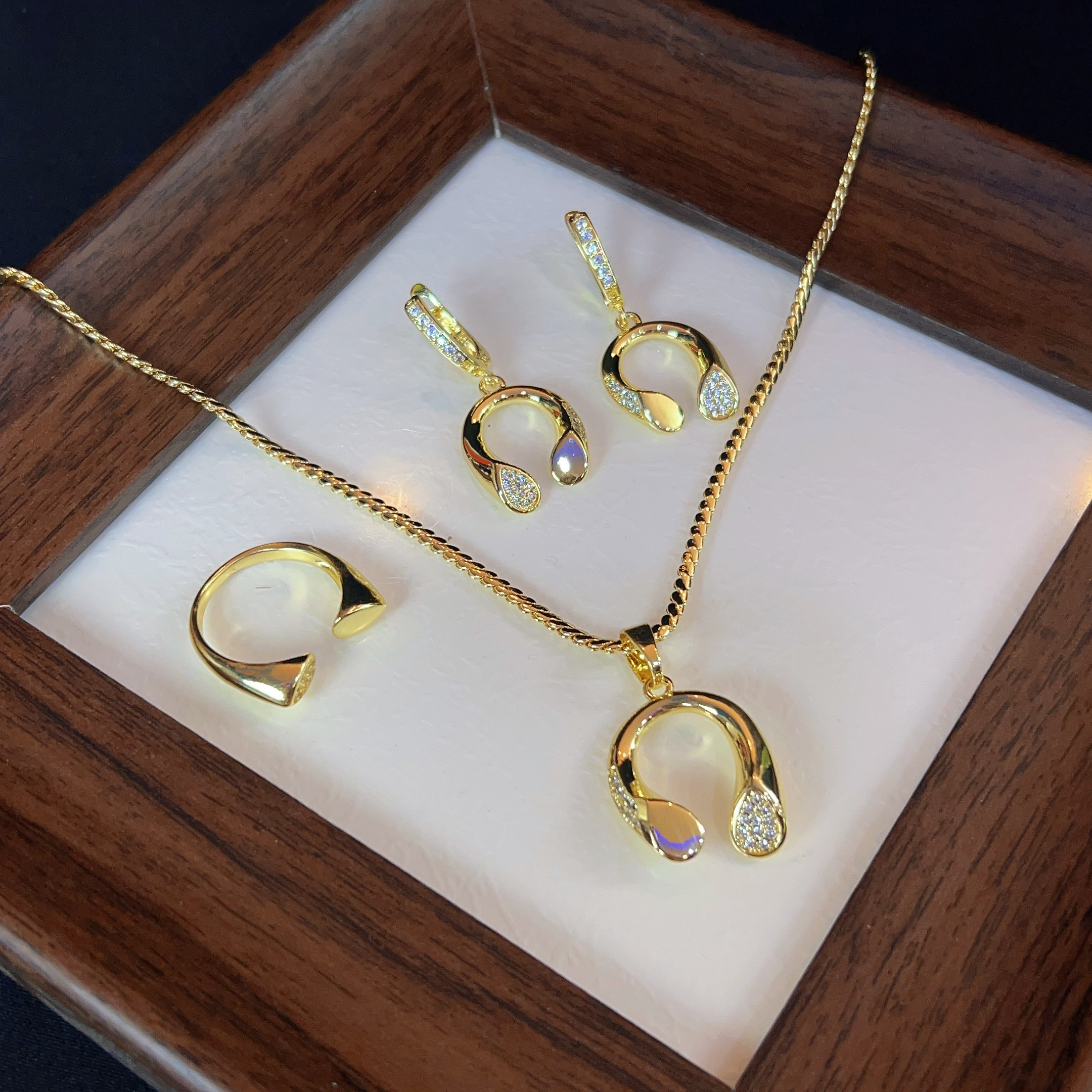 铜合金锆石项链 哈尼西牧时尚百搭三件套#0008585