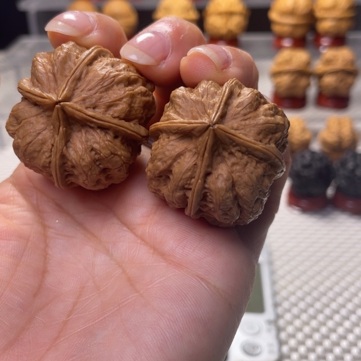 文玩核桃把件633十八包四棱