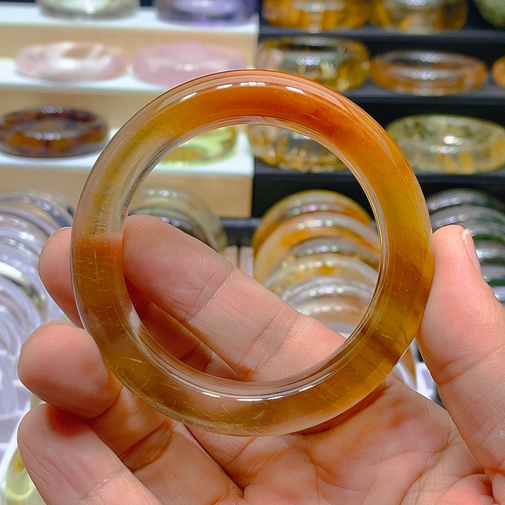 水晶手镯未镶嵌云*天然黄兔毛水晶手镯54圈口