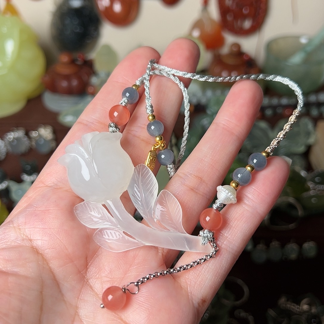 蛇纹石玉吊坠(赠链)未镶嵌