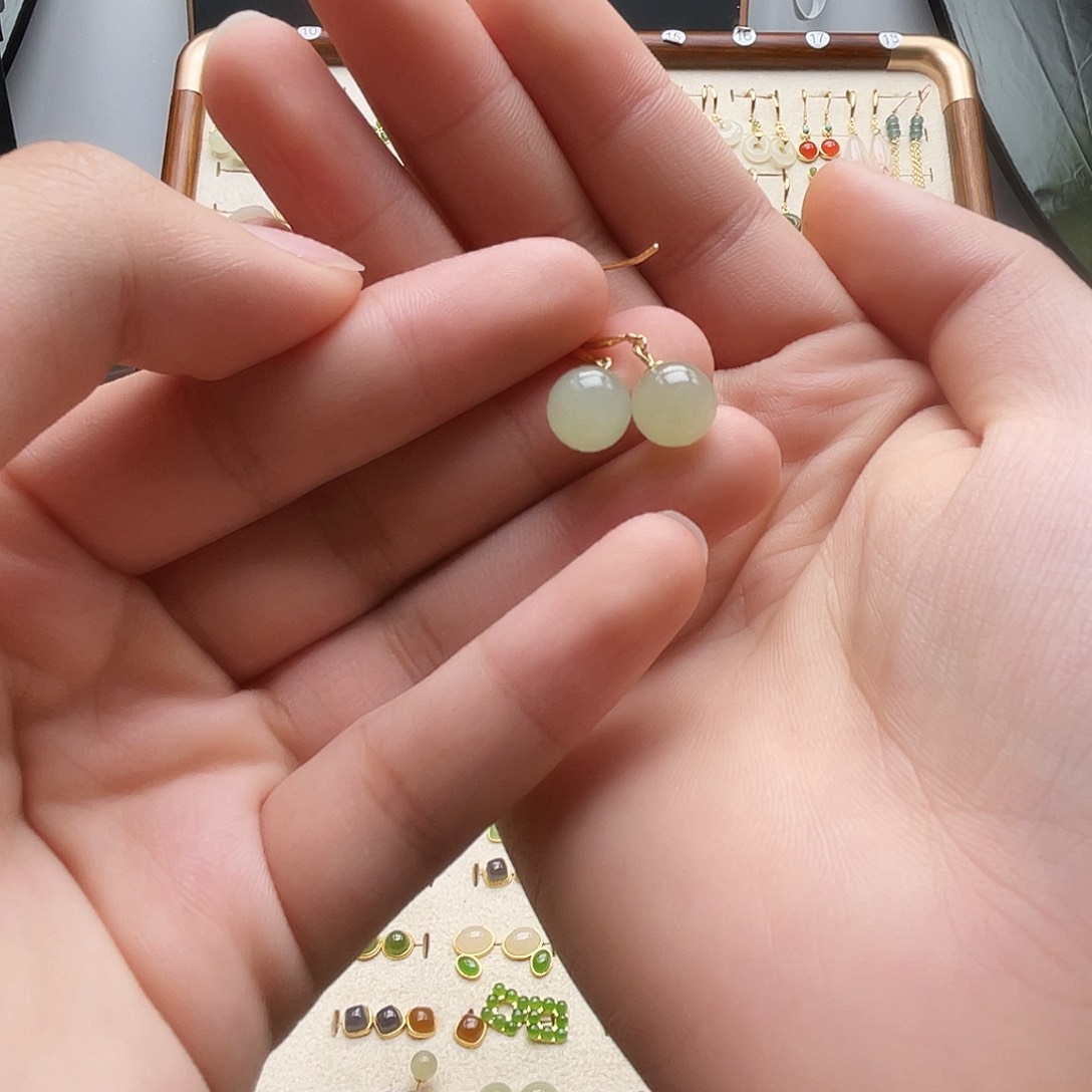 银S925镶嵌和田玉耳饰