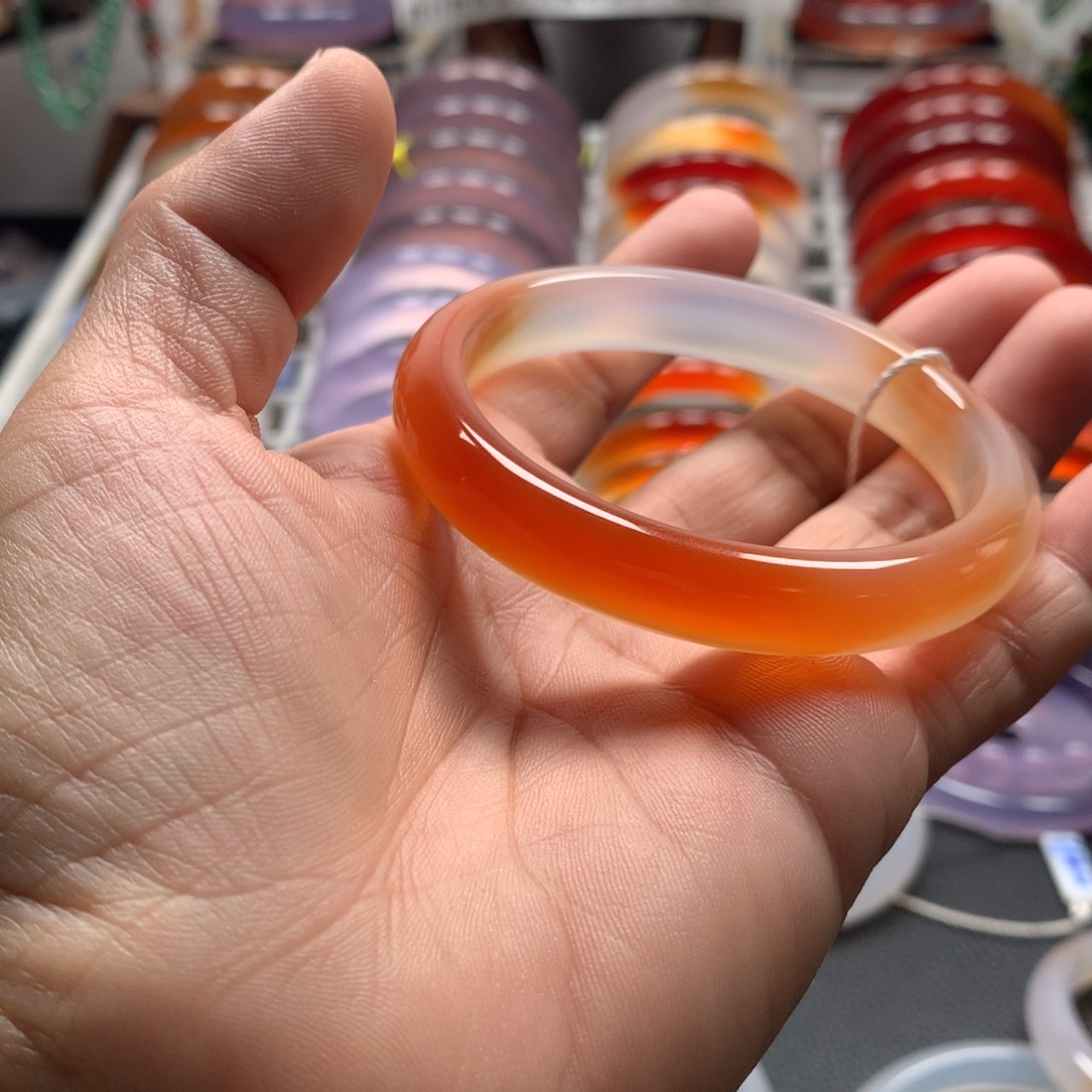 玛瑙/玉髓手镯未镶嵌青**场