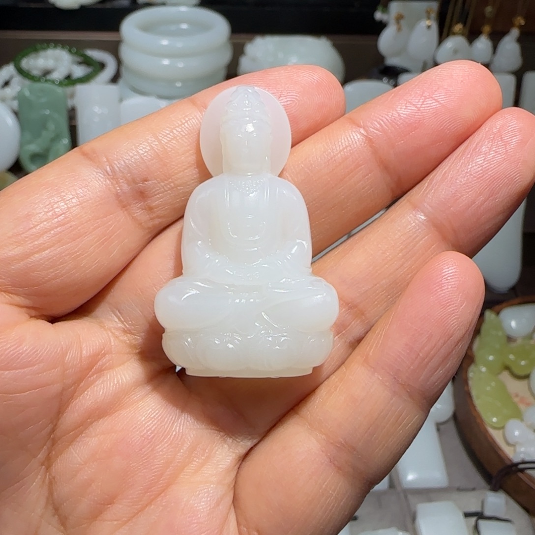 用***3和田玉未镶嵌颈饰