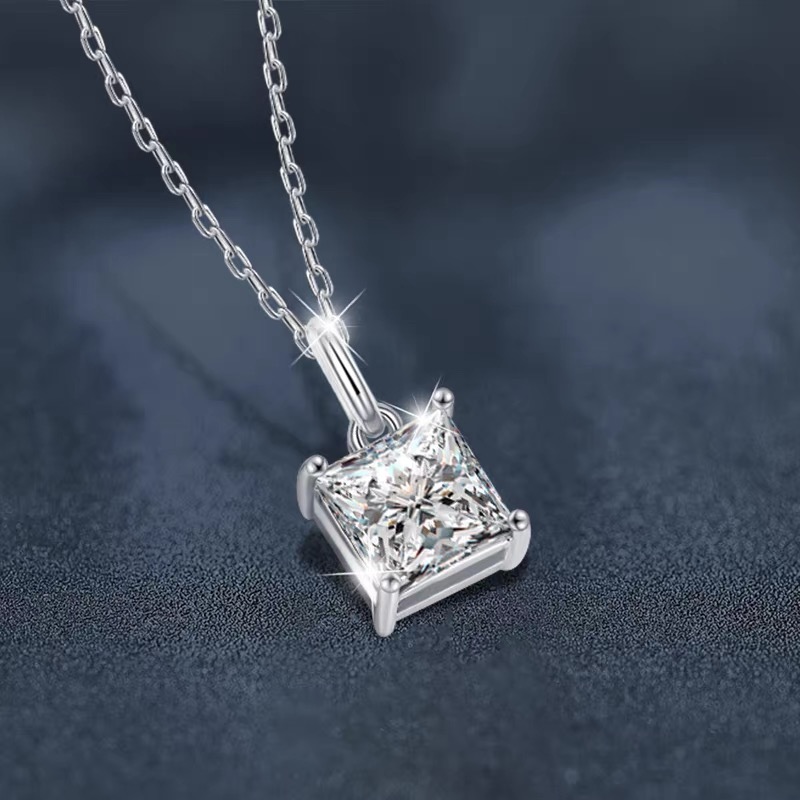 【库利南之星】KLNZX 高端奢华定制款   公主方光板吊坠3ct，D028