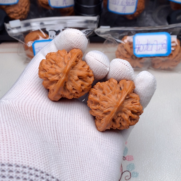 ****文玩核桃吊坠秦闷