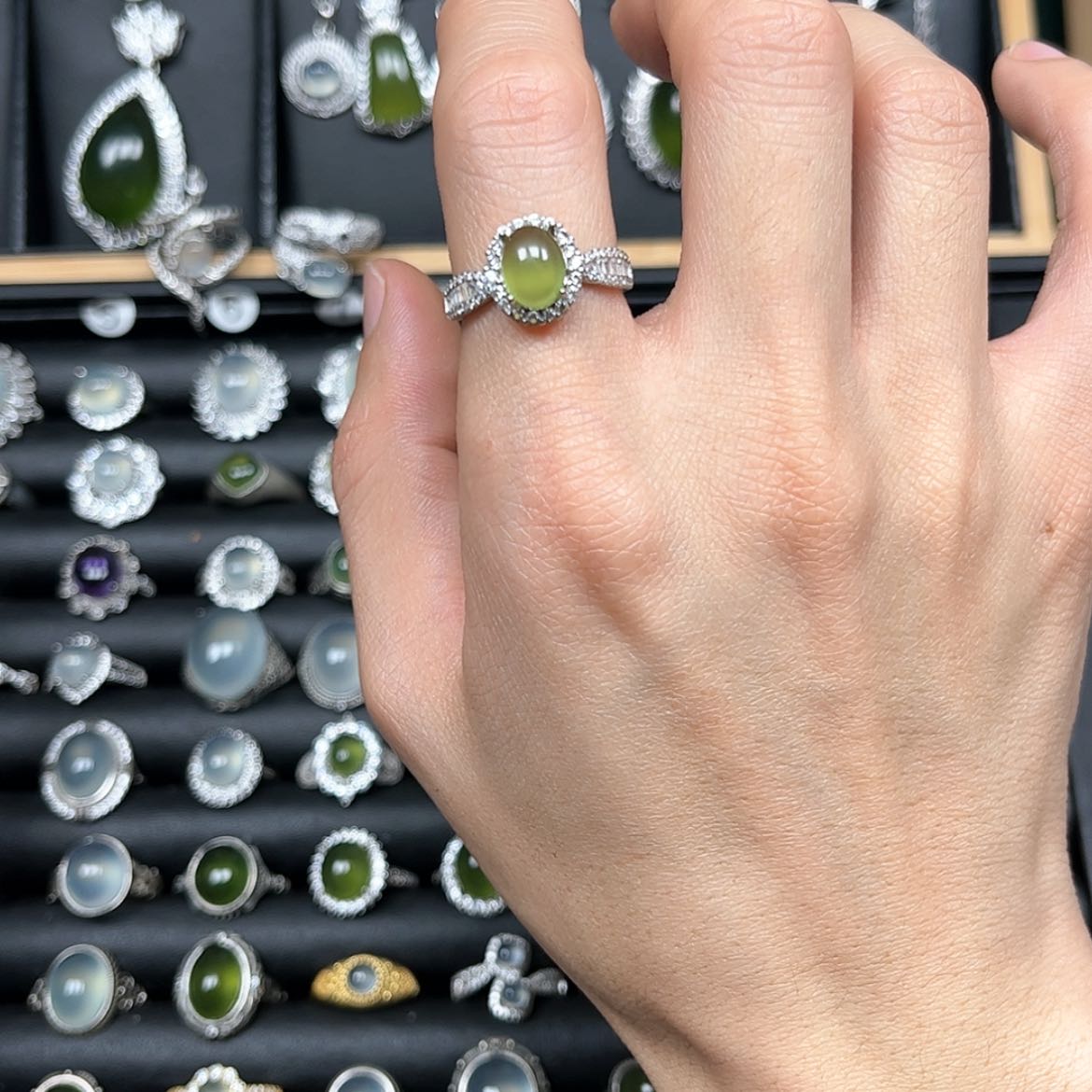 【闪购商品】岫玉颈饰银S925镶嵌M**美