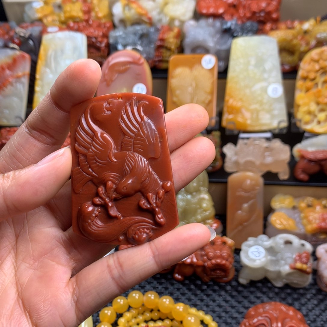 石英质玉（黄龙玉）挂件未镶嵌