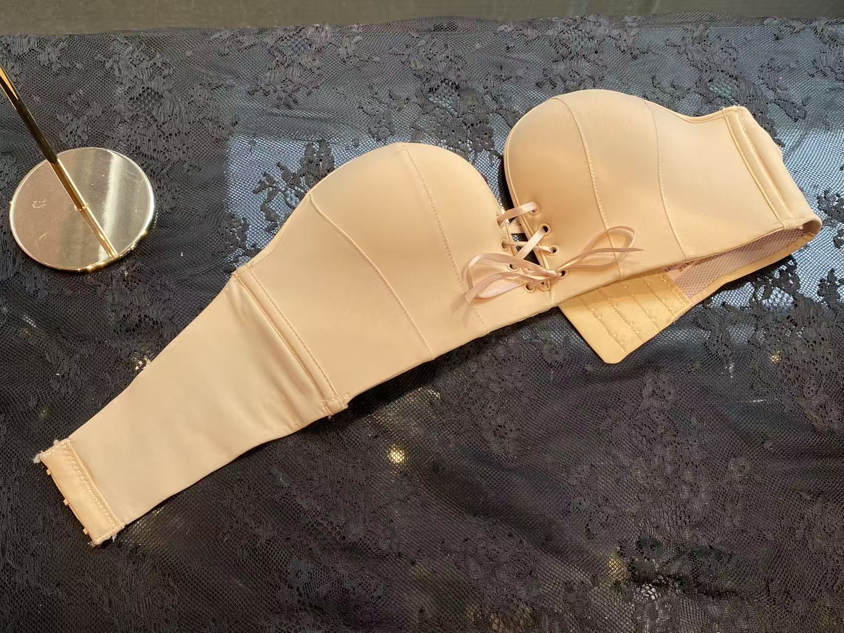 蹦迪神器/无钢圈无肩带内衣/聚拢显大/一衣多穿适用不同场合