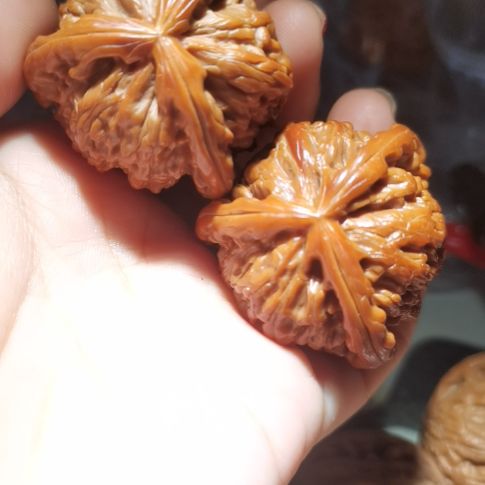 猴头核桃吊坠一****眸41精修工艺三棱