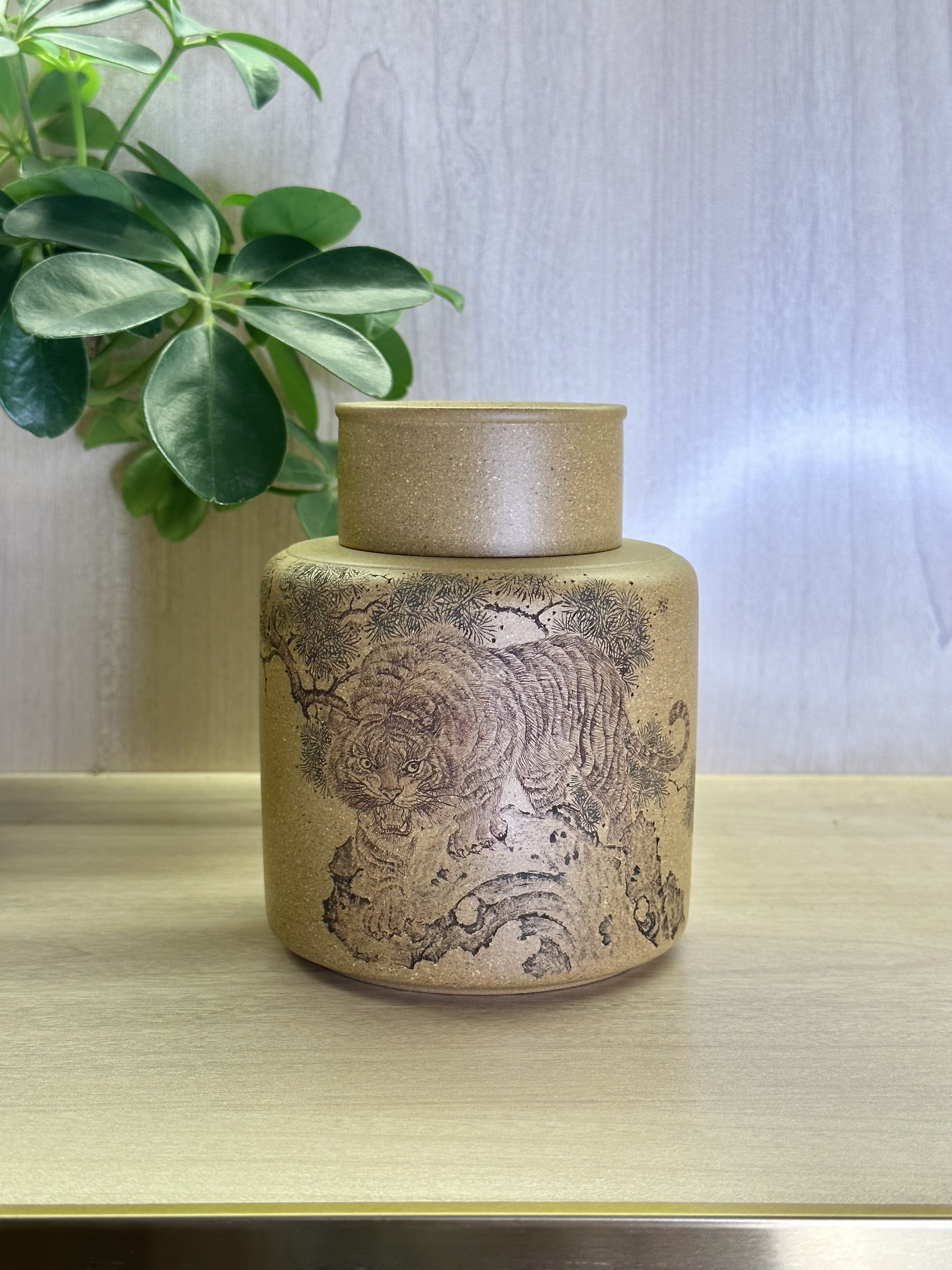 培珺全手工刻绘 段泥紫砂茶叶罐 (刻绘画面直播间为准)